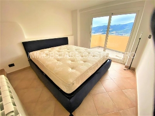 zoom immagine (Appartamento 99 mq, soggiorno, 3 camere, zona Castellaro)