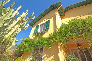 zoom immagine (Villa 350 mq, soggiorno, 4 camere, zona Sanremo)