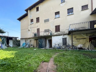 zoom immagine (Casa singola 600 mq, soggiorno, 10 camere, zona Calogna)