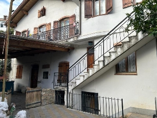 zoom immagine (Casa singola 270 mq, soggiorno, 3 camere, zona Sanremo)