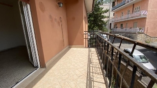 zoom immagine (Appartamento 125 mq, soggiorno, 3 camere, zona Marcellina - Centro)