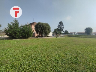 zoom immagine (Casa singola 250 mq, soggiorno, 3 camere, zona Tavo e Terraglione)