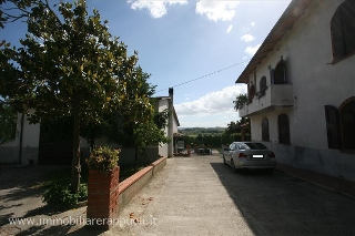 zoom immagine (Casa singola 609 mq, più di 3 camere, zona Foiano della Chiana)