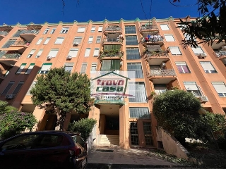 zoom immagine (Appartamento 100 mq, soggiorno, 2 camere, zona San Giovanni)