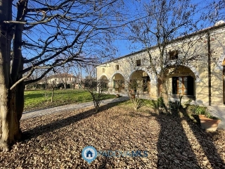 zoom immagine (Casa a schiera 532 mq, soggiorno, 4 camere, zona Casalserugo - Centro)