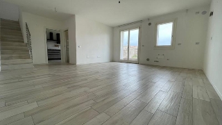 zoom immagine (Appartamento 155 mq, 3 camere, zona Selvazzano)