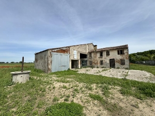 zoom immagine (Casa singola 180 mq, soggiorno, zona Villa Estense - Centro)