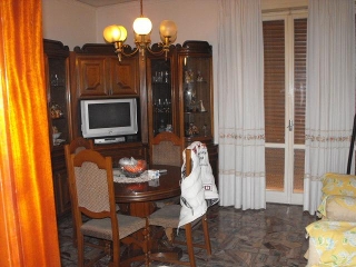 zoom immagine (Appartamento 105 mq, soggiorno, 2 camere, zona Vallone)