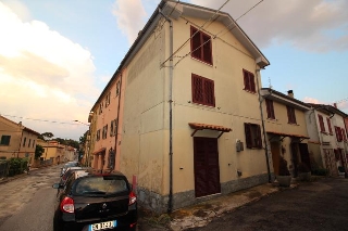 zoom immagine (Casa a schiera 138 mq, soggiorno, 3 camere, zona Sant'Angelo)