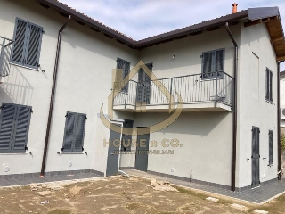 zoom immagine (Casa a schiera 100 mq, soggiorno, 2 camere, zona Vigevano)