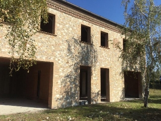 zoom immagine (Rustico 530 mq, soggiorno, più di 3 camere, zona Arquà Petrarca)